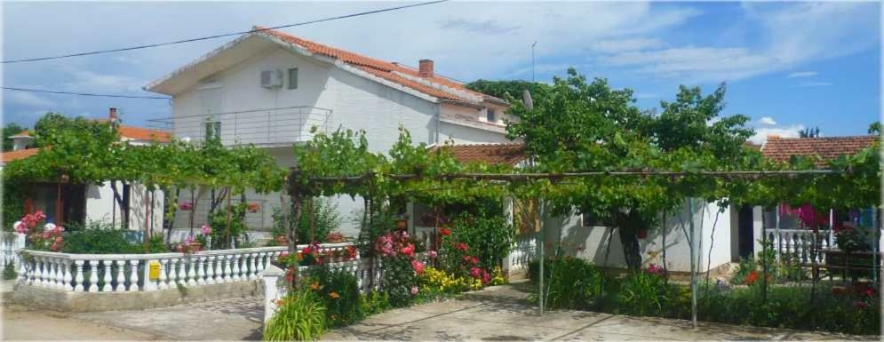 Apartman Studio - Sime 3 Sukošan Exterior foto